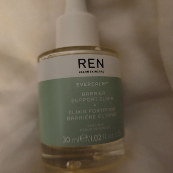 REN Clean Skincare Evercalm Barrier Support Elixir 30ml - Picture 5 of 8